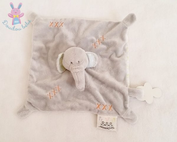 Doudou Eléphant plat gris croix dessous carreaux LES CHATOUNETS