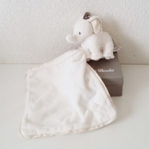 Doudou éléphant mouchoir écru TARTINE ET CHOCOLAT