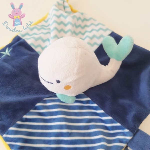 Doudou plat Baleine bleu jaune blanc attache tétine Gémo – Image 3