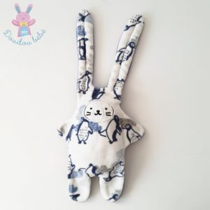 Doudou Lapin blanc et bleu motifs Pingouins CATIMINI