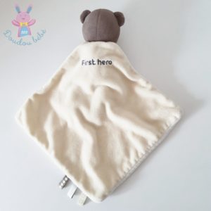 Doudou Ours Raton laveur masqué marron jaune First héro OBAIBI