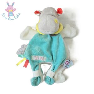 Hippopotame plat cape Tatoo vert blanc T’es où DOUDOU ET COMPAGNIE