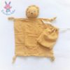 Doudou plat Lion lange de coton moutarde + sac VERTBAUDET