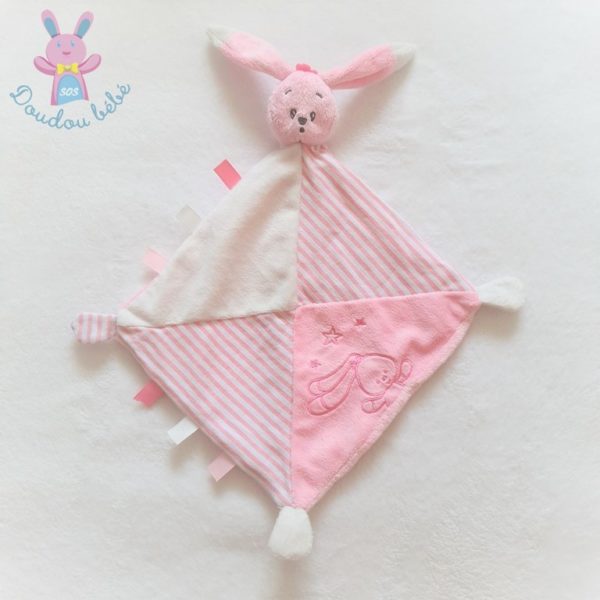 Doudou plat lapin rose blanc rayé étoiles étiquettes AUCHAN