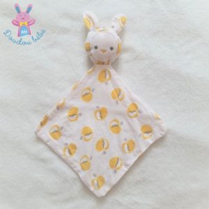 Doudou plat Lapin tissu blanc pomme jaune gris OBAIBI OKAIDI