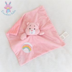 Doudou plat Ours Bisounours grelot rose arc en ciel CARE BEARS