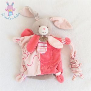 Lapin marionnette Célestine rose pétales DOUDOU ET COMPAGNIE