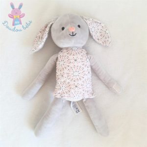 Doudou Lapin gris robe blanche motif triangles OBAIBI OKAIDI