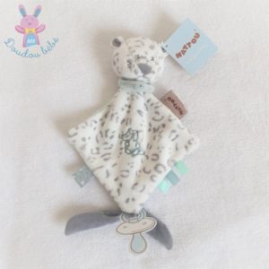 Doudou plat Léopard des neiges Léa blanc gris NATTOU