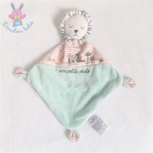 Doudou plat Lion vert blanc rayé Une petite photo MOTS D’ENFANTS