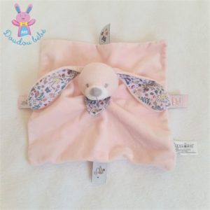 Doudou plat Lapin rose pâle fleurs “mon doudou” BOUT’CHOU