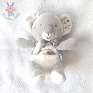 Doudou Koala Cajou gris blanc étoiles mouchoir SUCRE D’ORGE