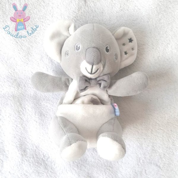 Doudou Koala Cajou gris blanc étoiles mouchoir SUCRE D'ORGE