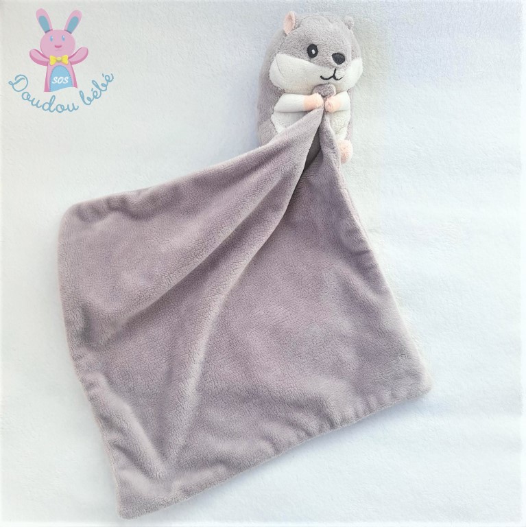 Doudou Hamster gris blanc rose grelot mouchoir ZEEMAN