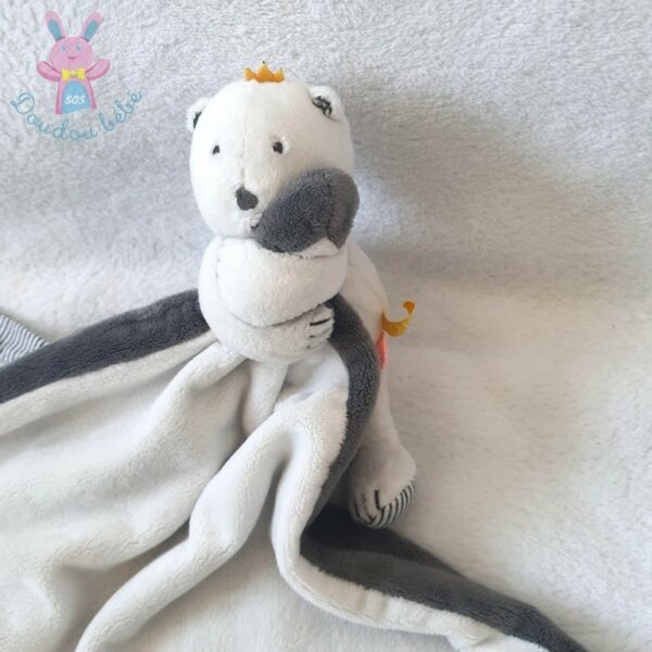 Doudou Ours Sam couronne blanc gris rayé couverture NOUKIE'S