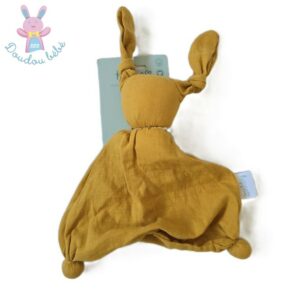 Doudou Floppy lange tissu bio jaune ocre HOPPA